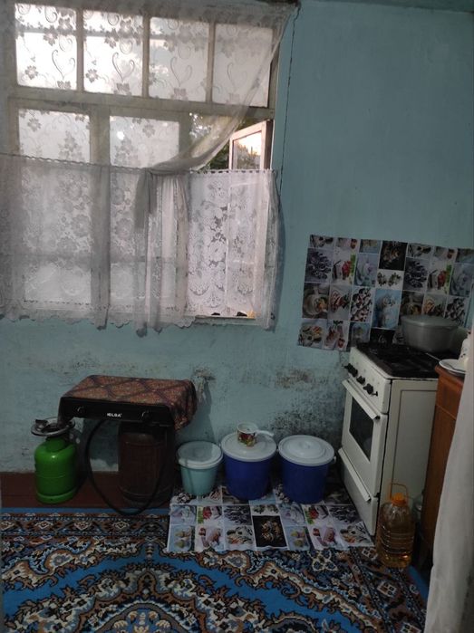 2 хонали уй сотилади жомбой тумани бохористон кучаси 59 уй 18 квартира