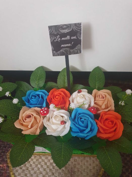 Aranjamente florale/Flori/Cadouri/Cutii cu flori/Iubitori de flori