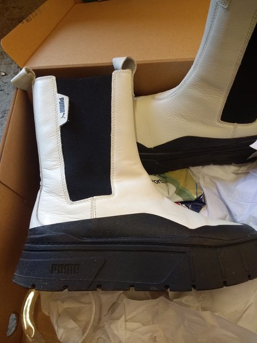 Vând cizme Pumă și bocanci Dr martens.
