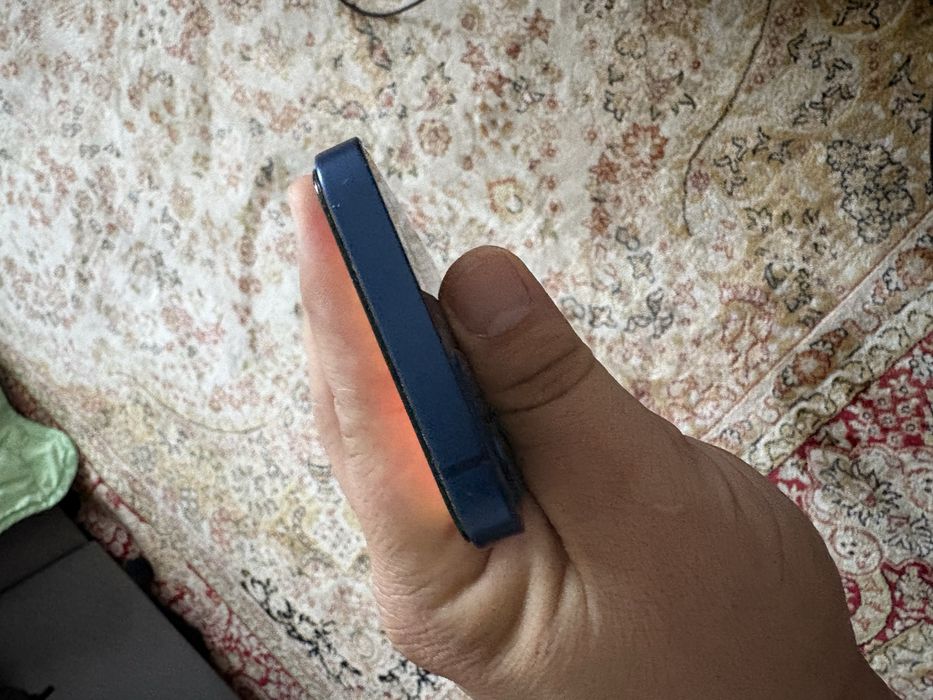 Iphone 12 mini в синем цвете