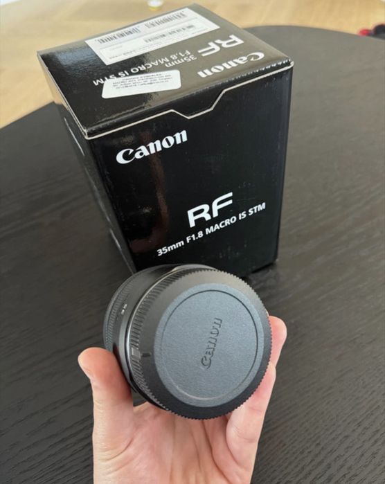Obiectiv Canon RF 35mm F1.8 Macro IS STM