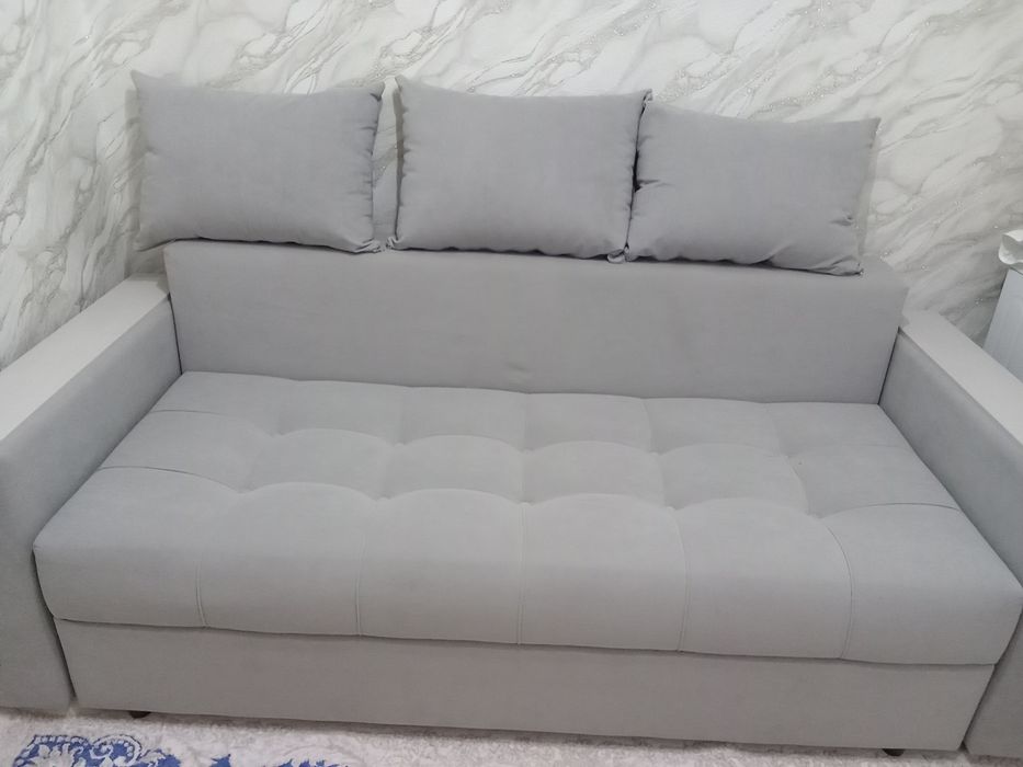Продам диван в отличном состоянии.