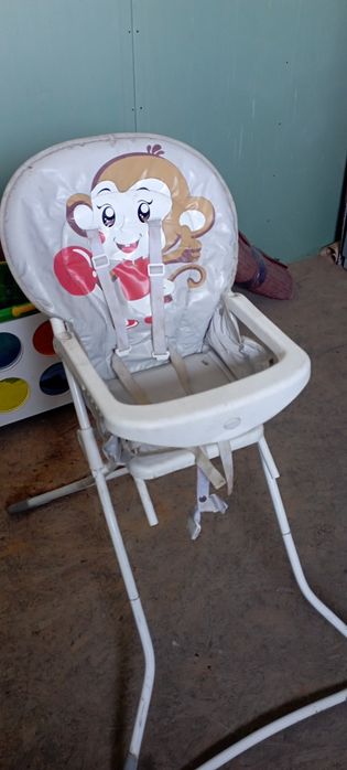 Стульчик для кормления малыша