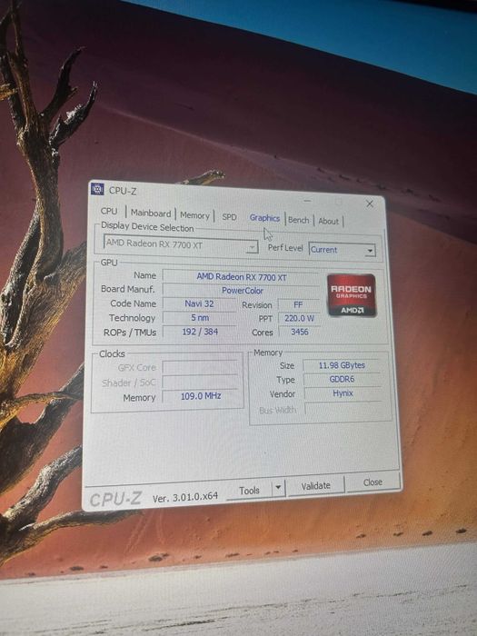 Продавам Gaming PC / Ryzen 5 5600X / RX 7700 XT 12GB / 32GB RAM / B550 Pro4