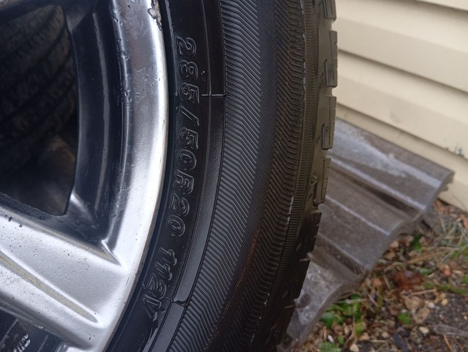 Продам колеса с lx570