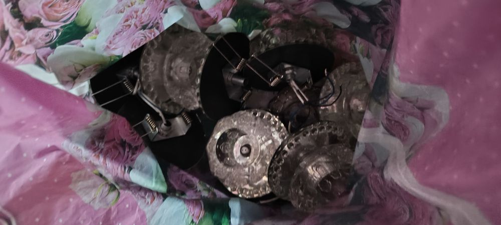 Продам люстры в хорошем состоянии