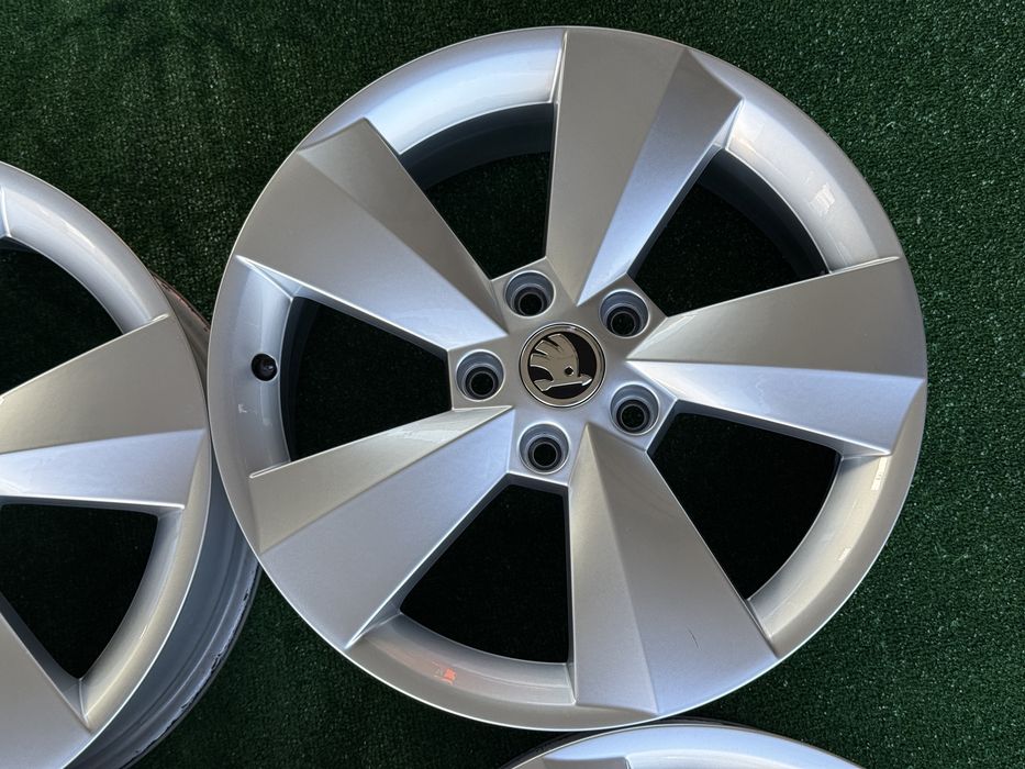 4бр. КАТО НОВИ 17” ОРИГИНАЛНИ Джанти 5х112 *RATIKON* за -SKODA/VW/AUDI/SEAT/Vag- 6.5Jx17H2, ET38