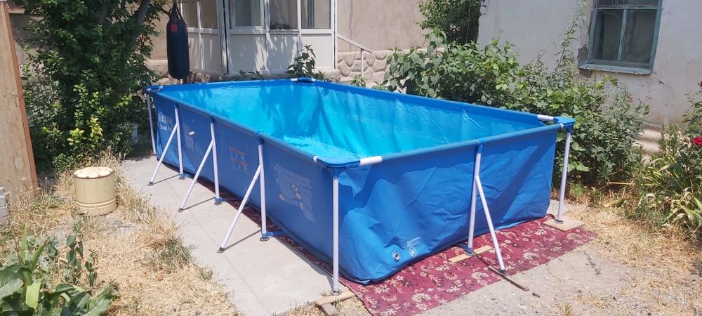 Каркасный-надувной бассейн