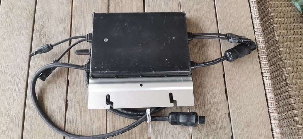Microinvertor Hoymiles HM-700 on grid invertor