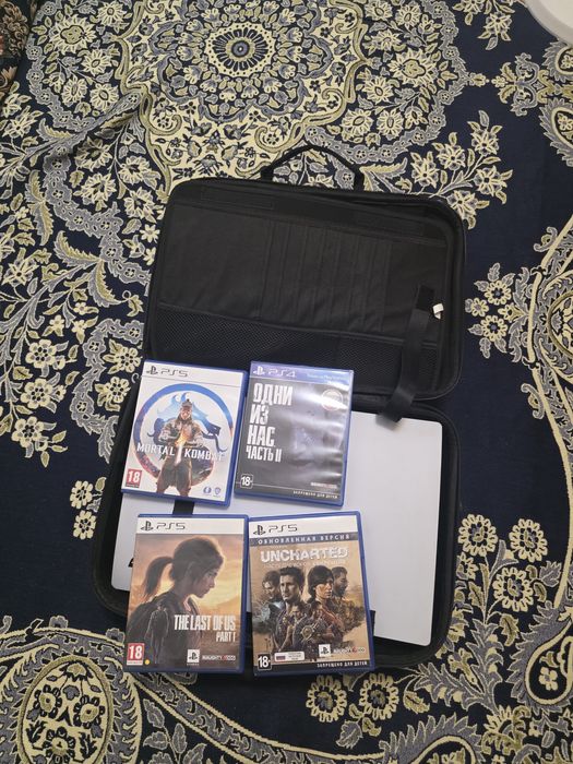 PS5 в полном комплекте