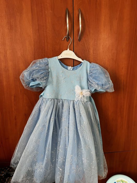 Праздничное платье 4/5 лет