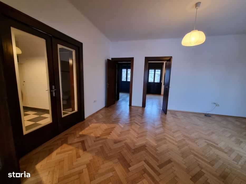 Piața Romana vav McDonald's - apartament nemobilat - 124mp