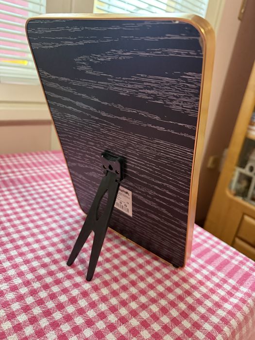 Картина - слънчогледи с камъни