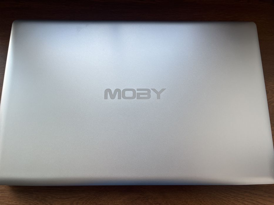 Продам ноутбук MOBY в Идеальном состоянии
