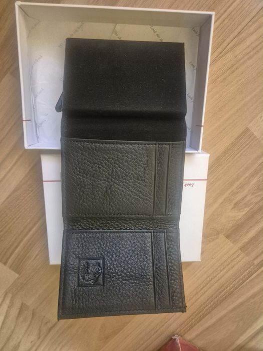 Мъжко портмоне с механизъм за карти