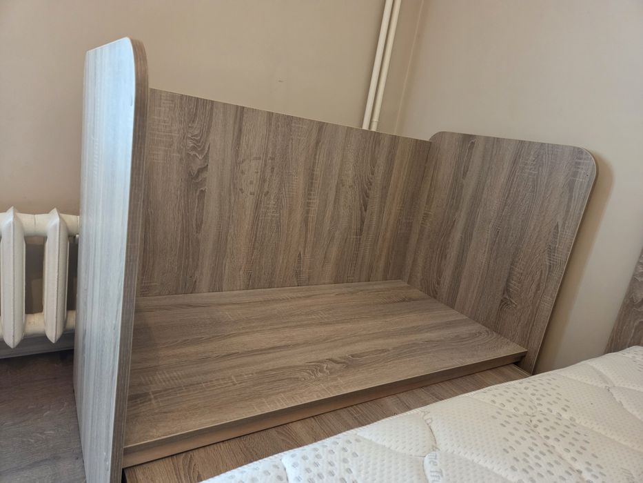 Продавам 2 бр.детски легла 60/120 цена 350лв за 1 бр.