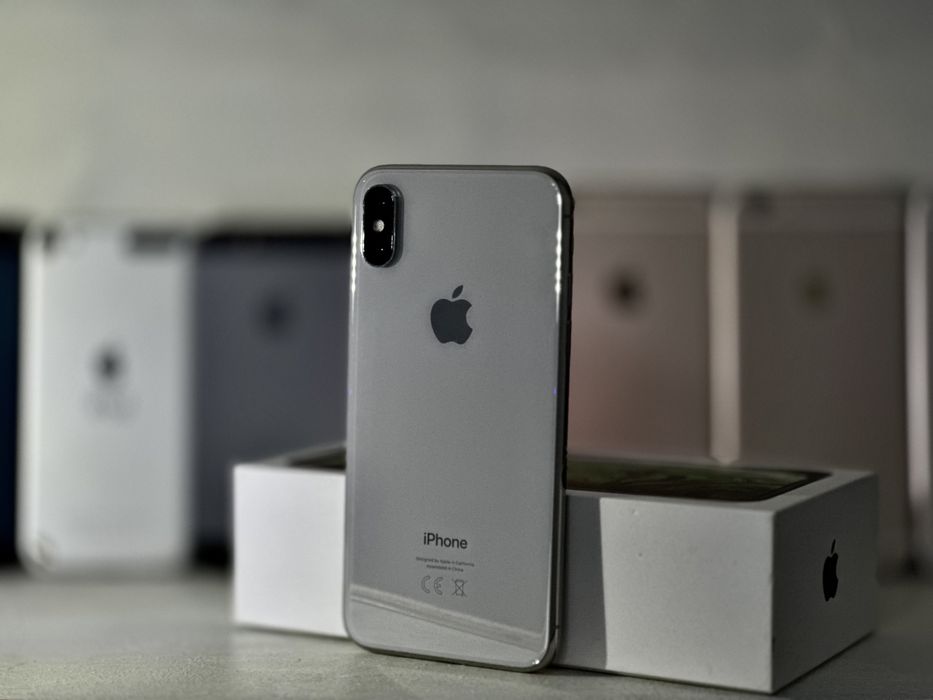 Продам iPhone X Silver 64GB.