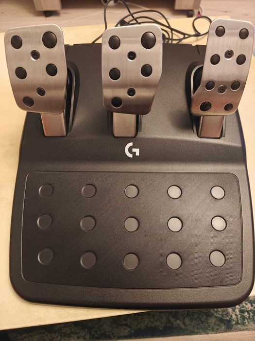 Volan Logitech G923 Trueforce pentru PS5, PS4 and PC