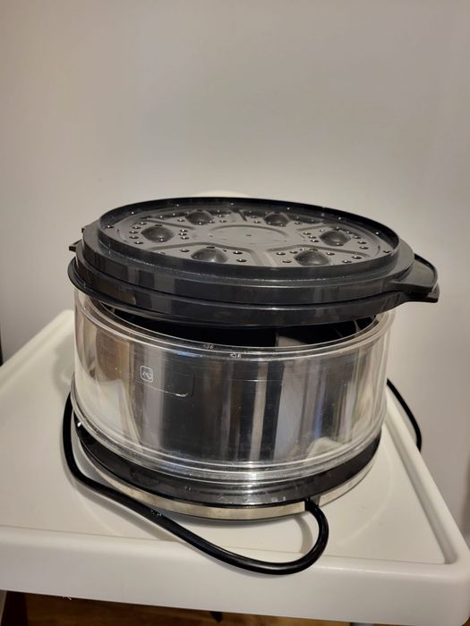 Aparat gătit la abur