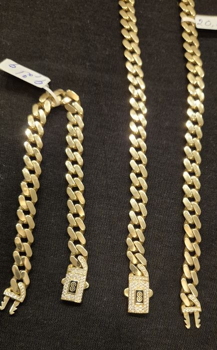 Vând set  Aur Lanț si Bratara