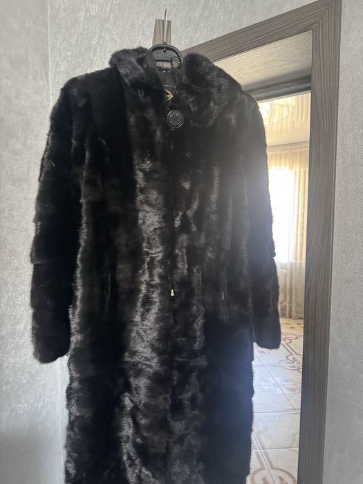 Продам шубу  норковую