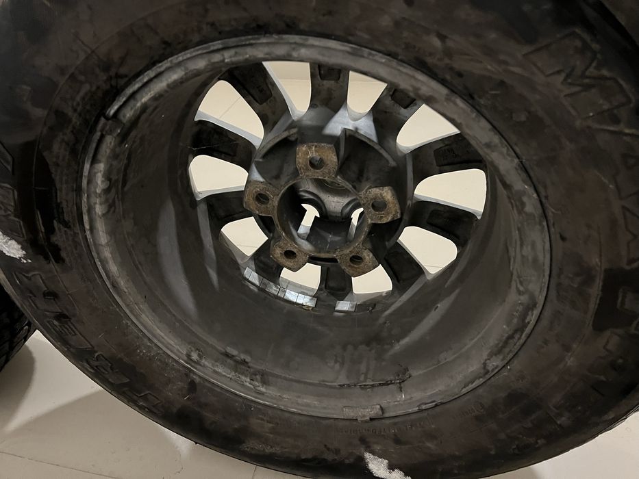 Оригинал диски с шинами  285/65/17