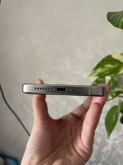 Продам iphone 15 pro max 256 Gb