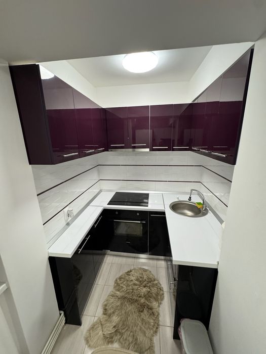 Inchiriez apartament