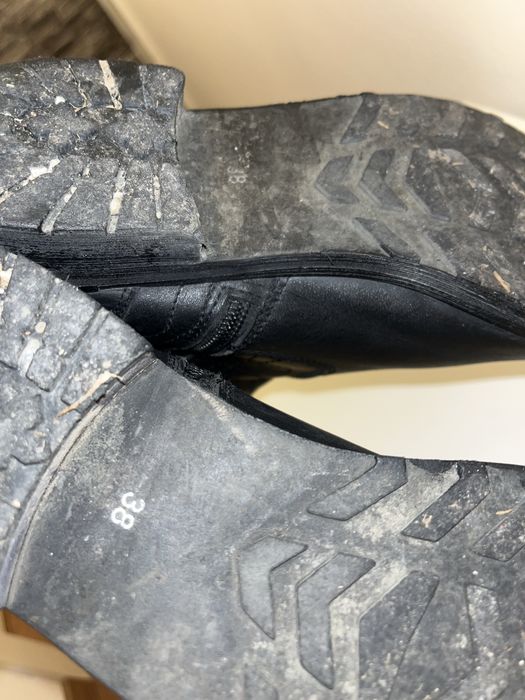 Ниски боти от естествена кожа