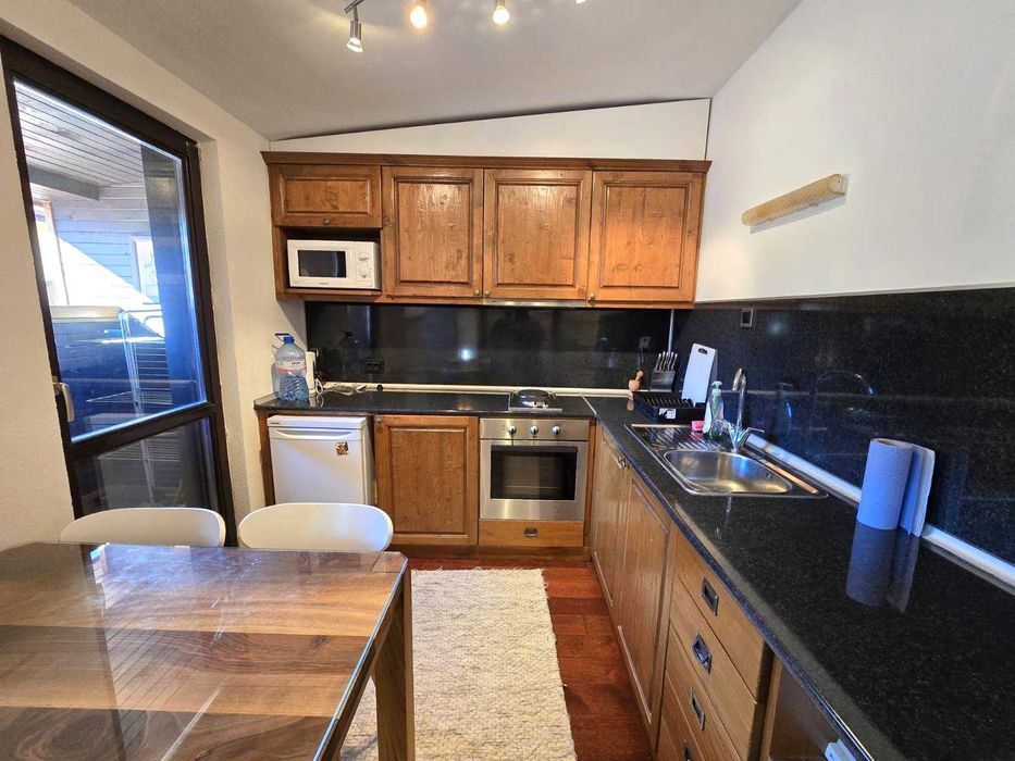 Южен двустаен апартамент под наем в новата част на Банско