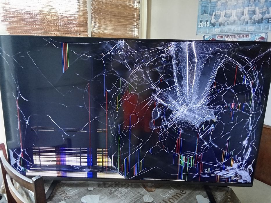 Телевизори "Philips" 50pus 8518 Ambilight и LG 55UR73003LA на части