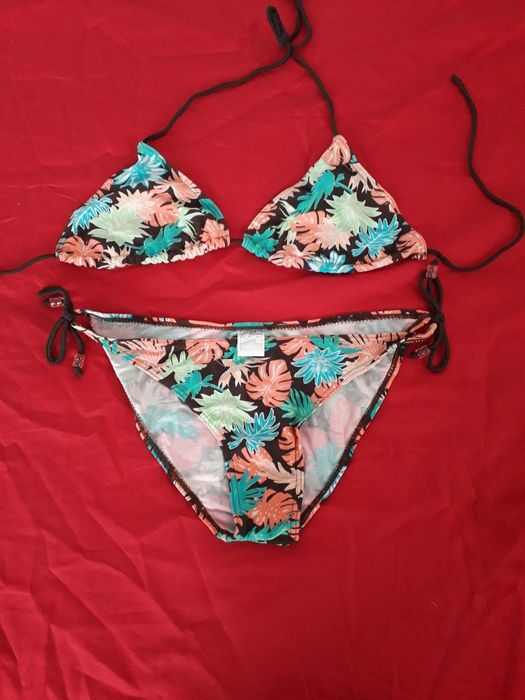 Бански без следи от употреба