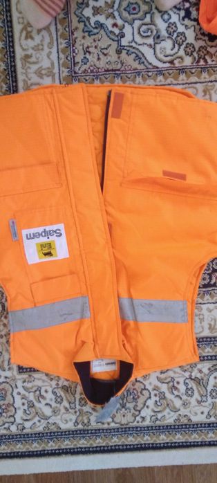 Дождевик и жакет SAIPEM.