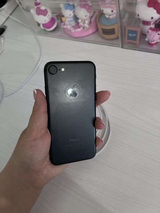 IPhone 7 black 32 gb