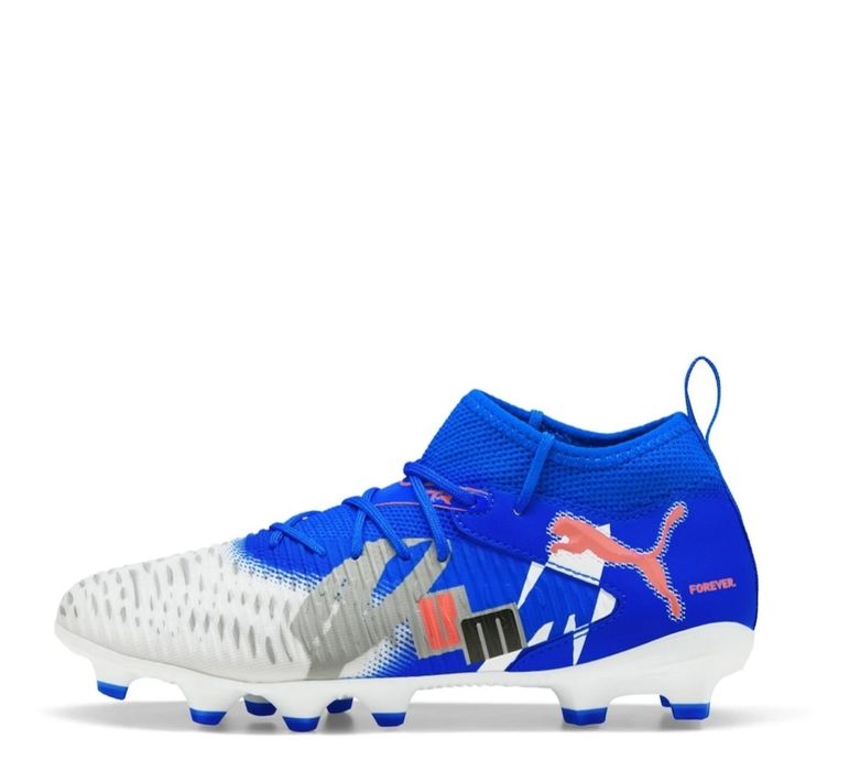 Детски футболни бутонки