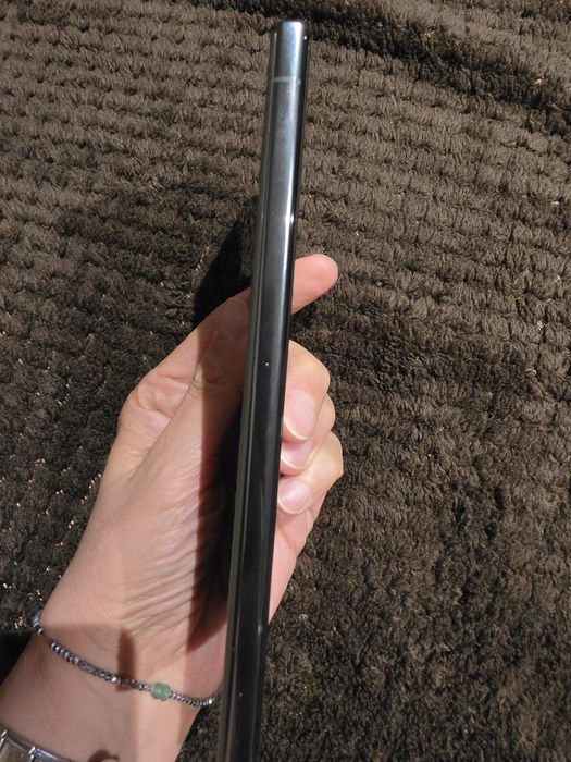 Продавам Samsung S23 Ultra
