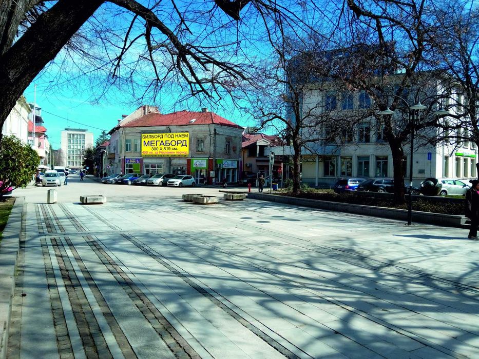 Билбордове под наем в центъра на град Силистра.