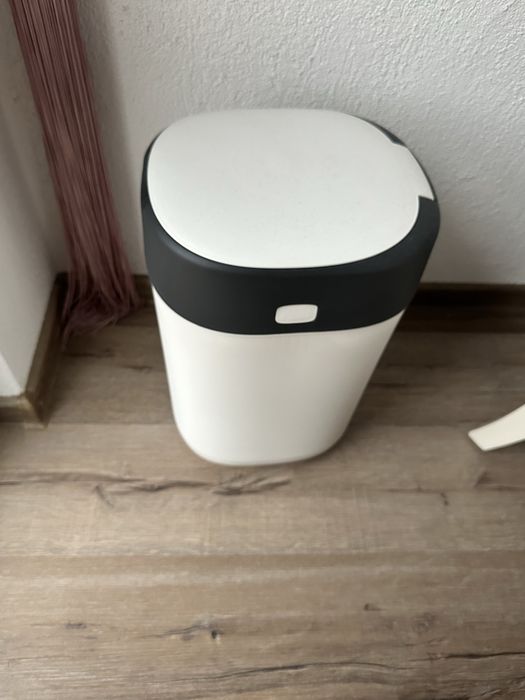 кош за бебешки памперси Томмee tippee +касета