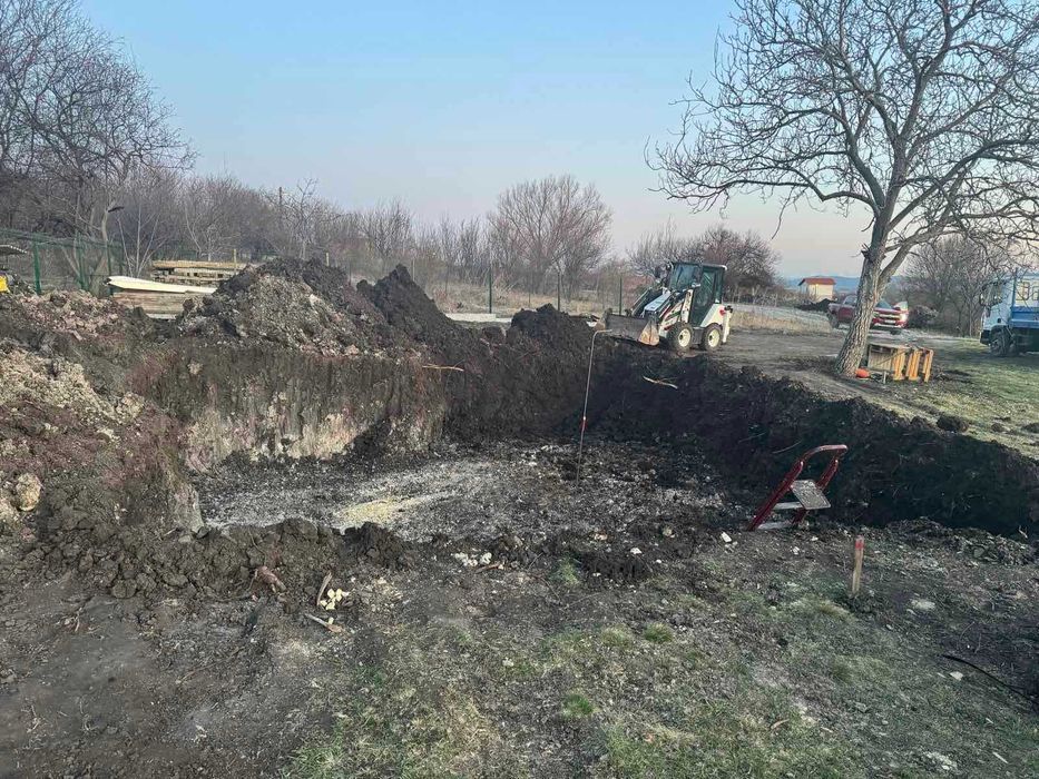 Изкопни услуги в Софийска и Пернишка област, услуги с чук