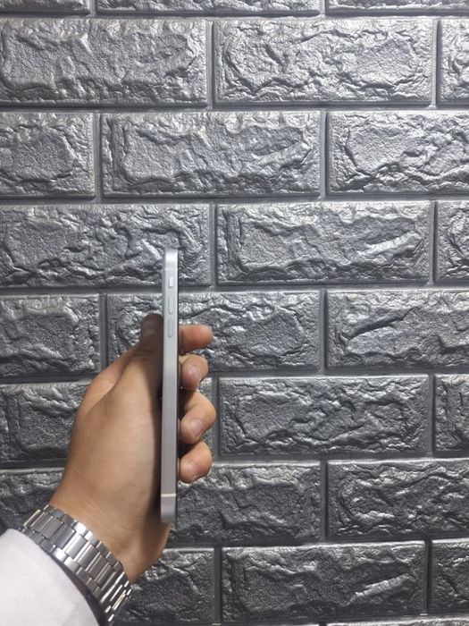 Iphone xr 17 pro korpusda