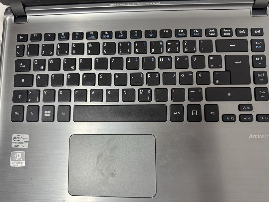 Vand laptopuri in stare buna