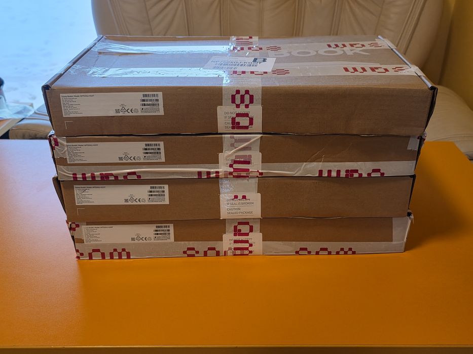 Samsung Book4, 15.6" Core i3, 8GB RAM 256GB SSD  open box factura