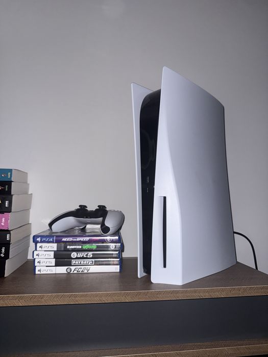 PS5 + игри.