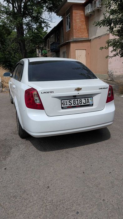 Lacetti 1.8 motor 2011
