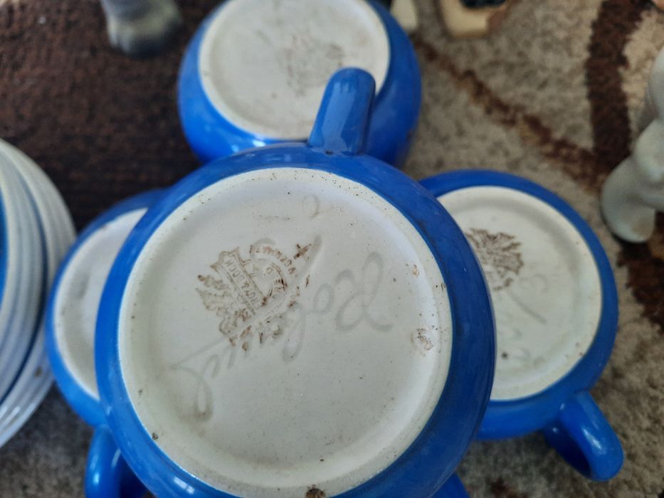 bibelouri și servicii cafea