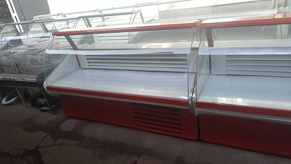 Vitrena xaladelniklar