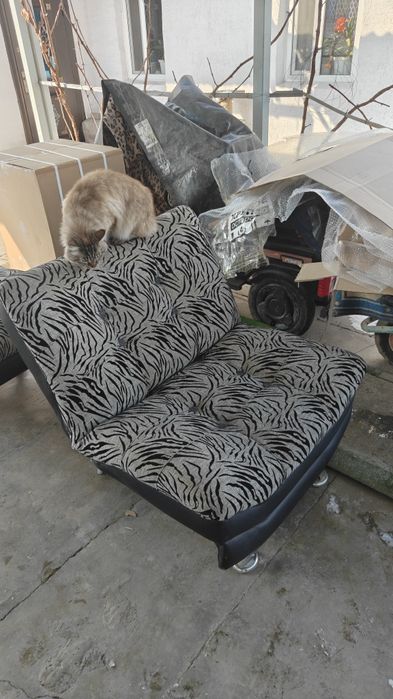 Продам 2 кресла раскладные