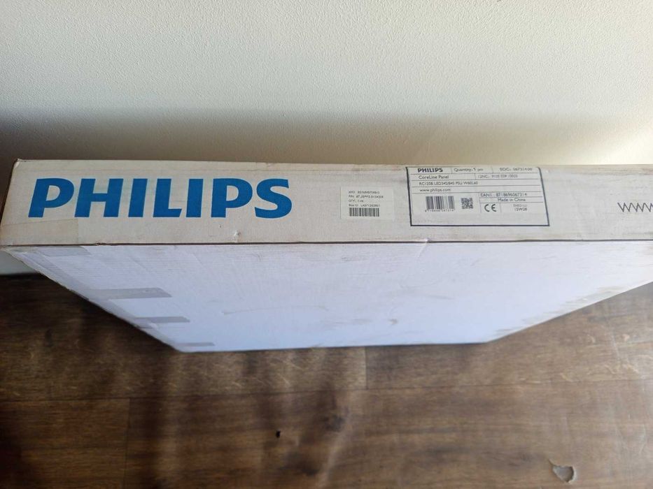 Продавам лед панел PHILIPS