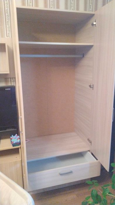 Продам шкаф стенку