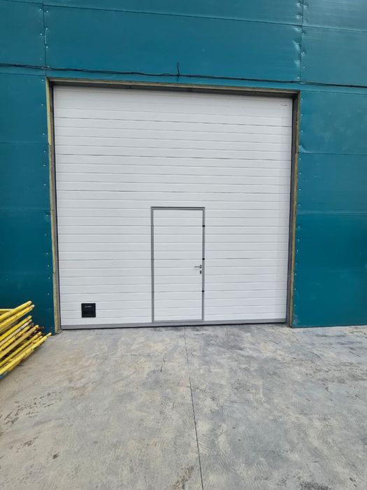 Ангарные секционные ворота Алматы